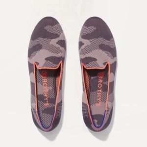 BNIB Rothy’s Loafers Taupe Camo